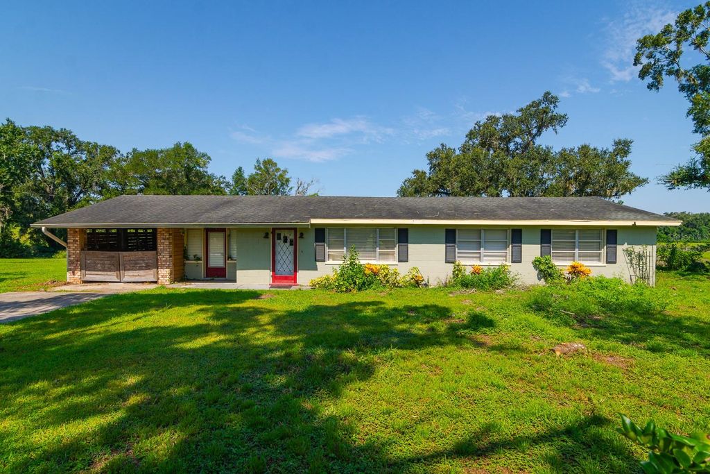 Photo of 21543 Us Hwy 301, Dade City, FL 33523 (MLS # TB8422391)