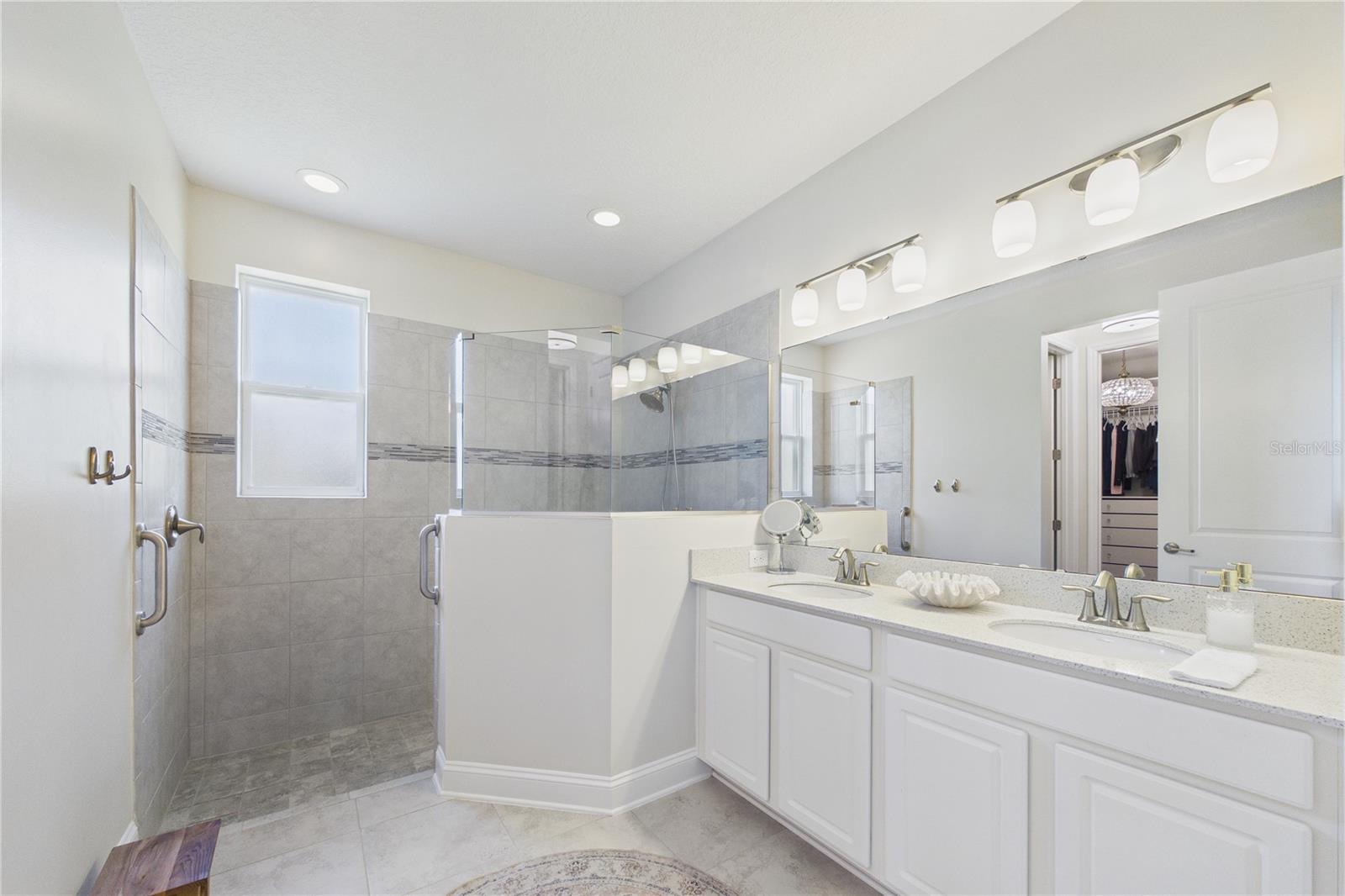 BEACON LAKE PH 1 - Residential