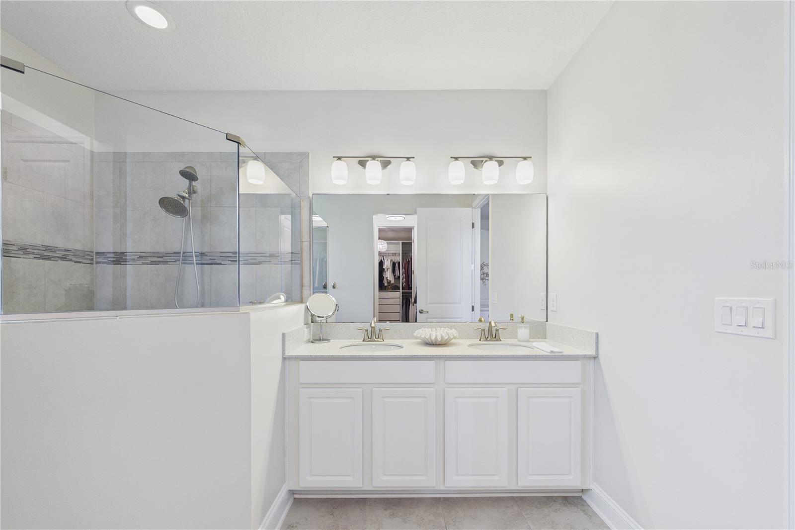 BEACON LAKE PH 1 - Residential