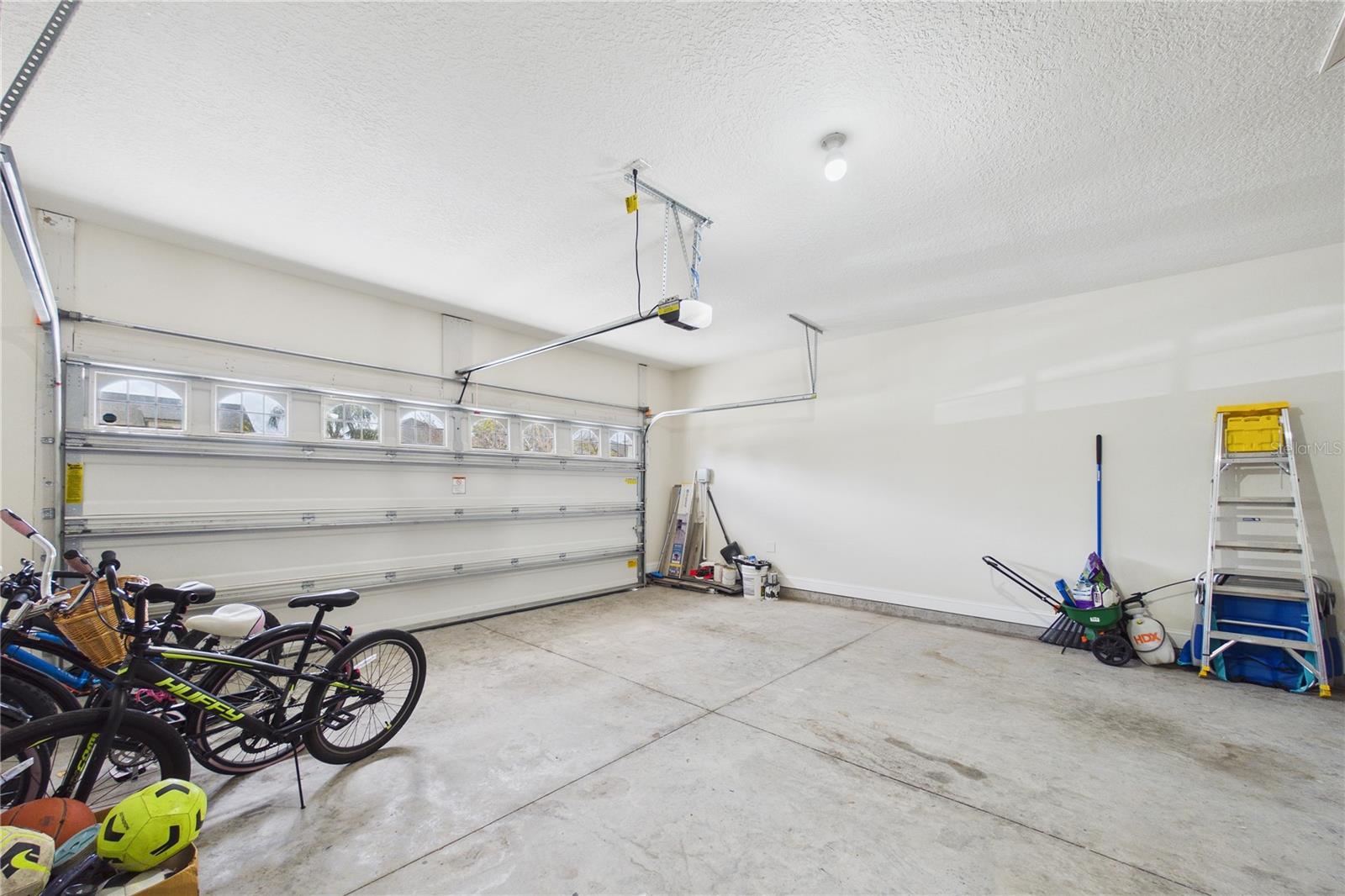 BEACON LAKE PH 1 - Residential