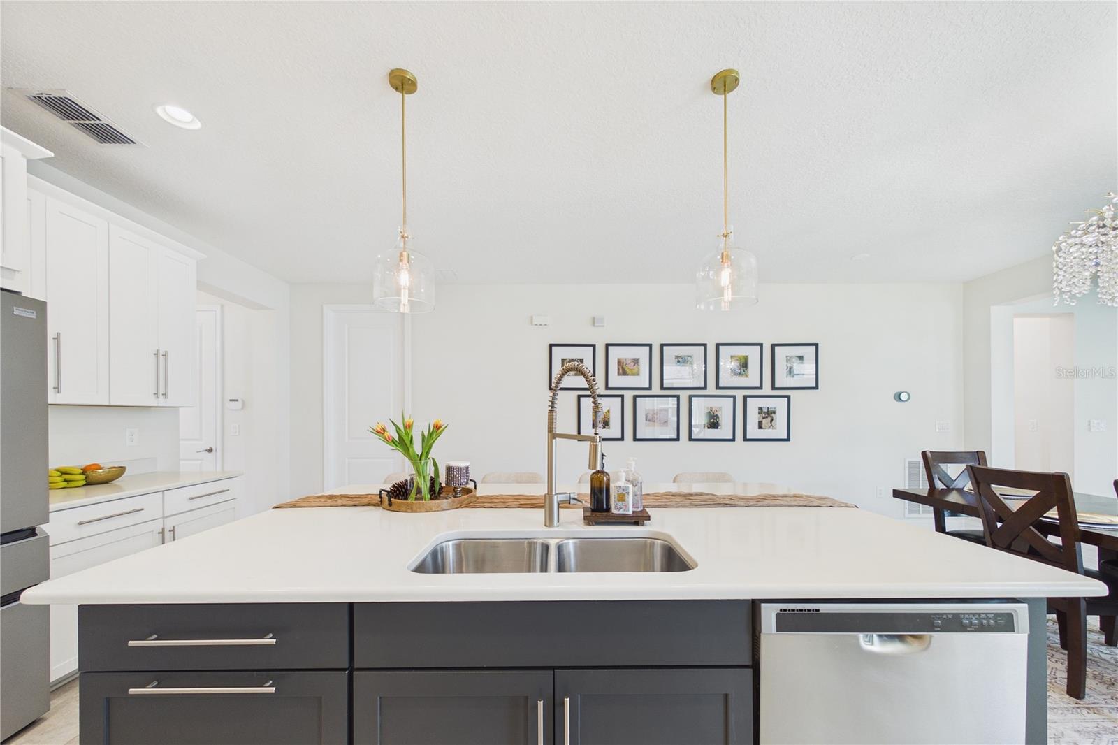 BEACON LAKE PH 1 - Residential