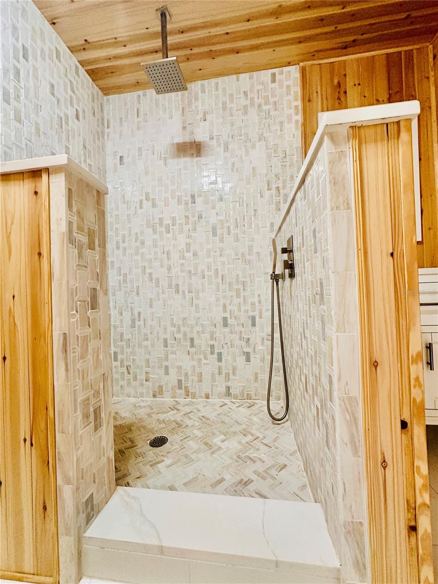 INLET SHORES - Residential