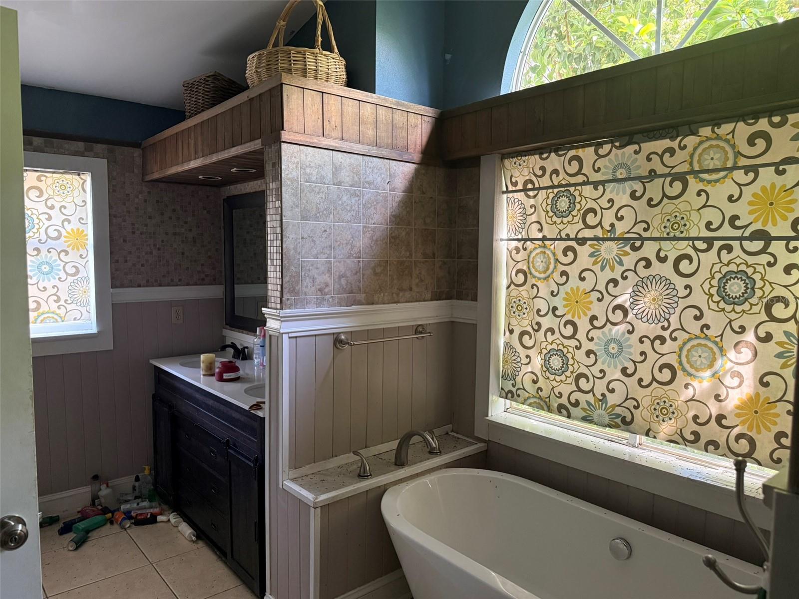 CRESCENT LAKES PH 3 - Residential