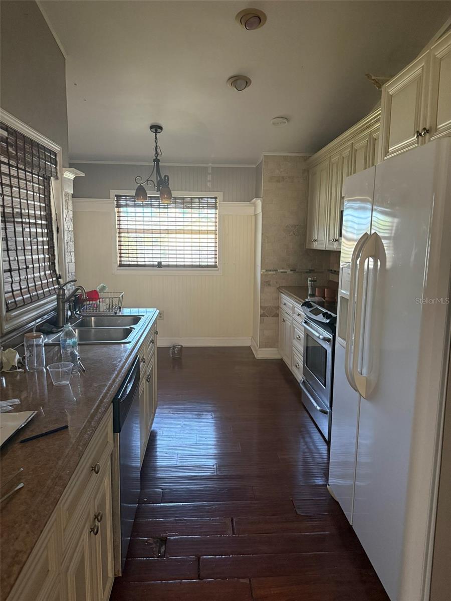 CRESCENT LAKES PH 3 - Residential