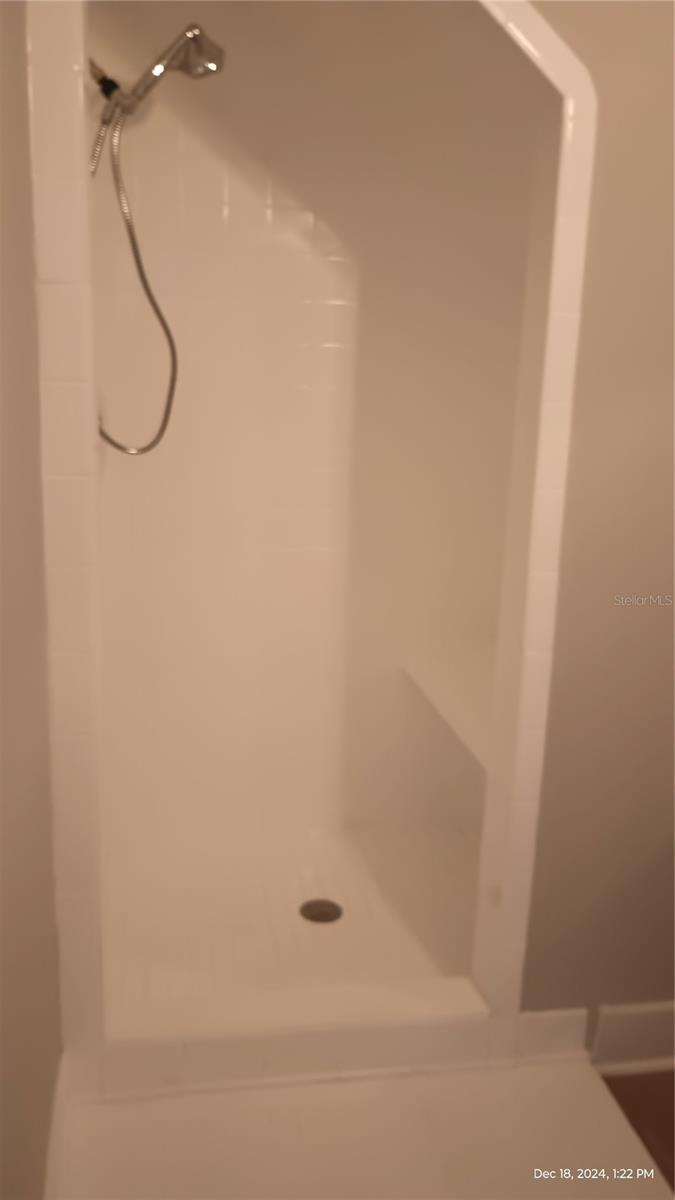 OSTEENS BLK 120 S RR DELAND - Residential Lease