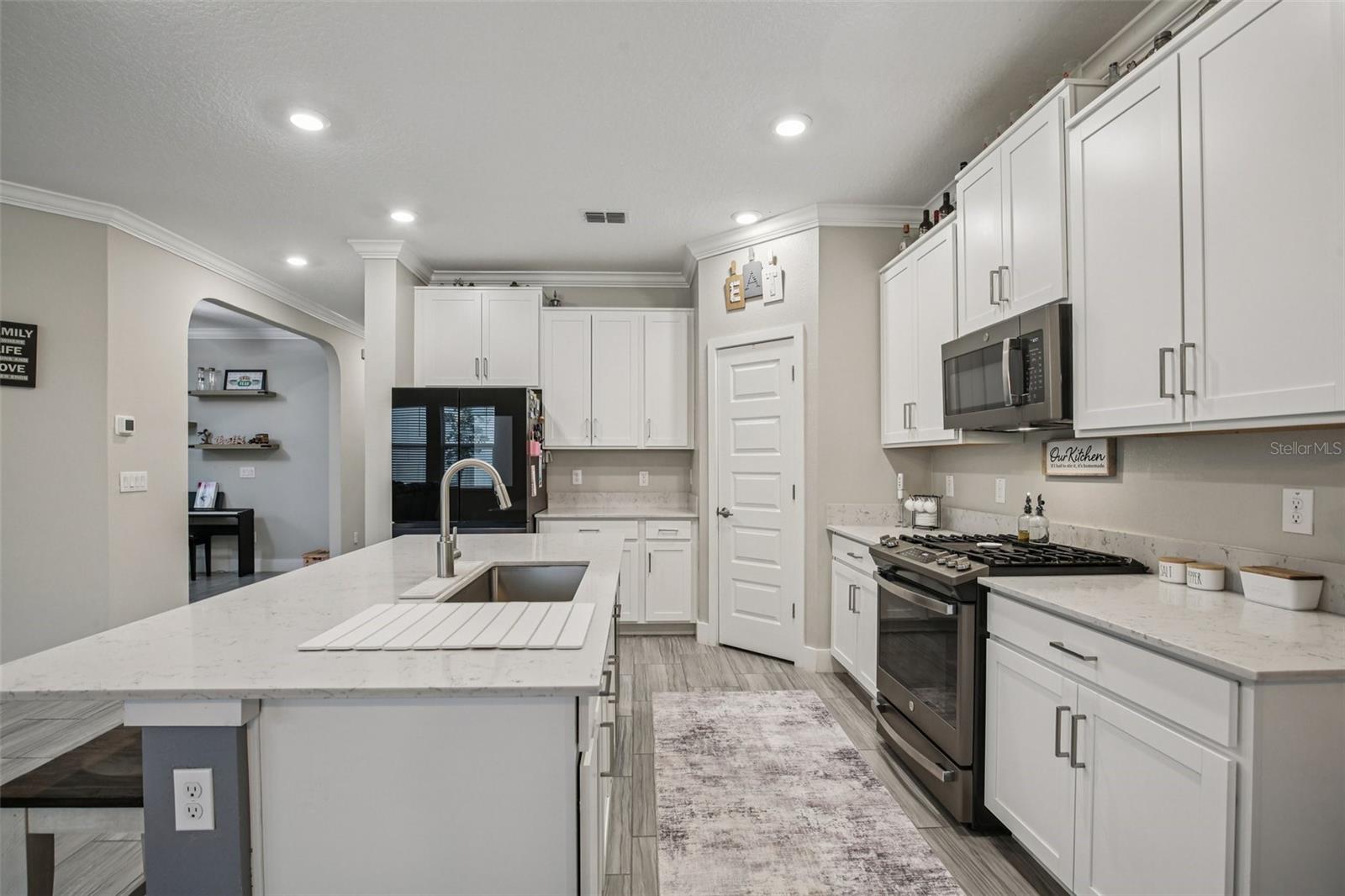 MITCHELL 54 WEST PH 2 - Residential