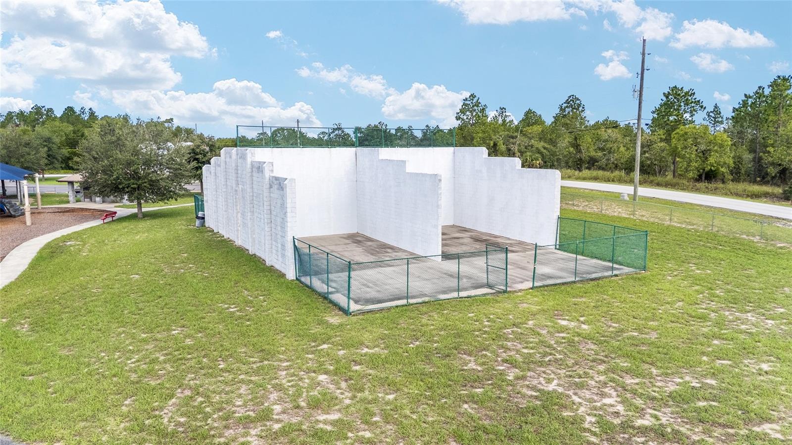 RAINBOW LAKES ESTATE - Residential