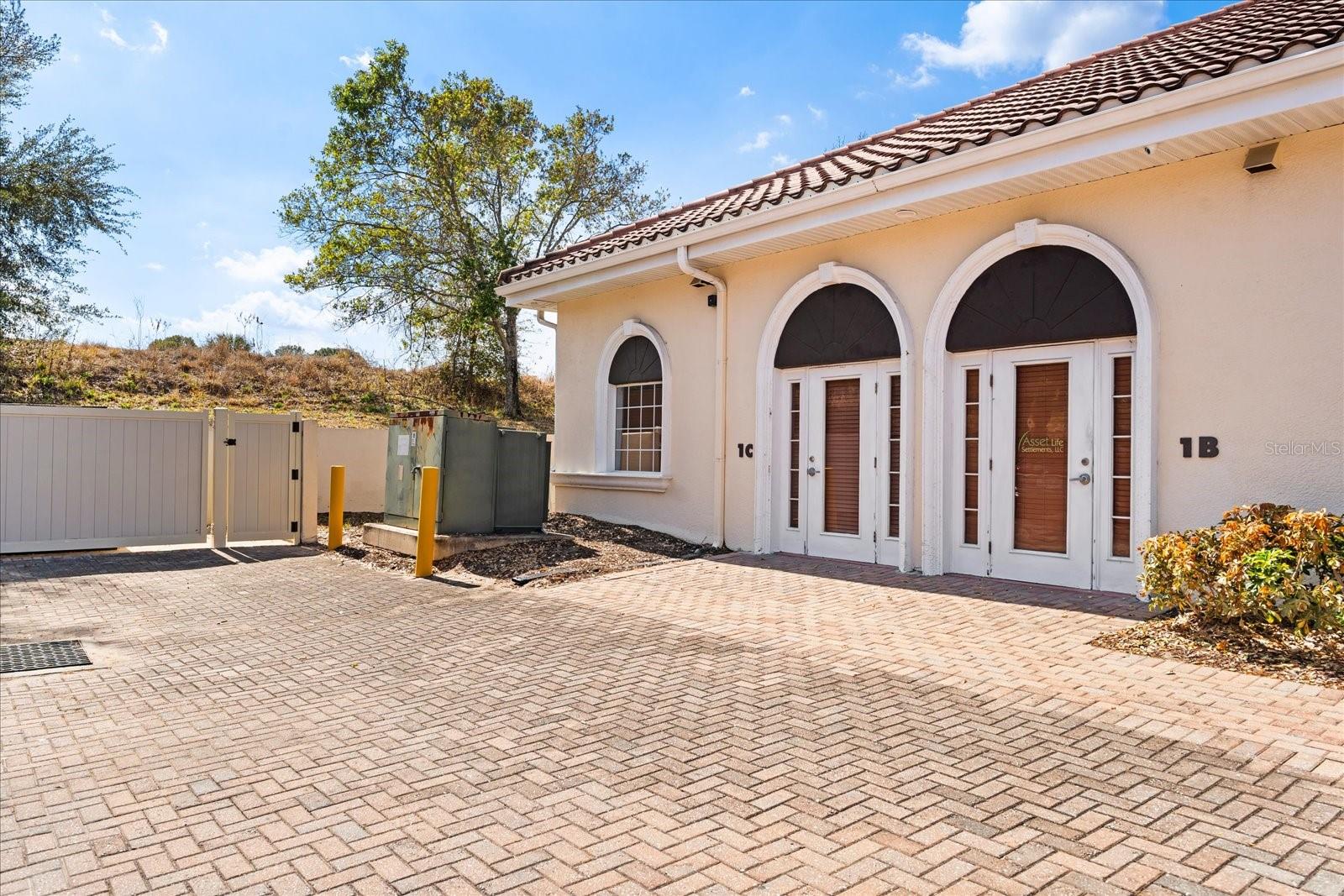 PARK CENTER/METROWEST CONDO - Commercial Sale