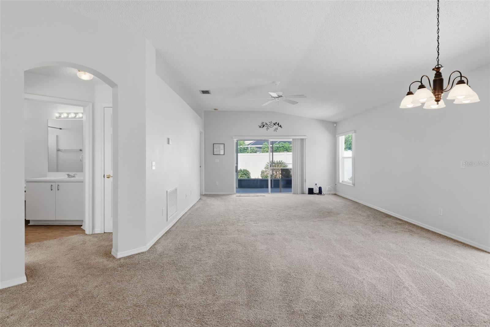2120 BRAXTON STREET