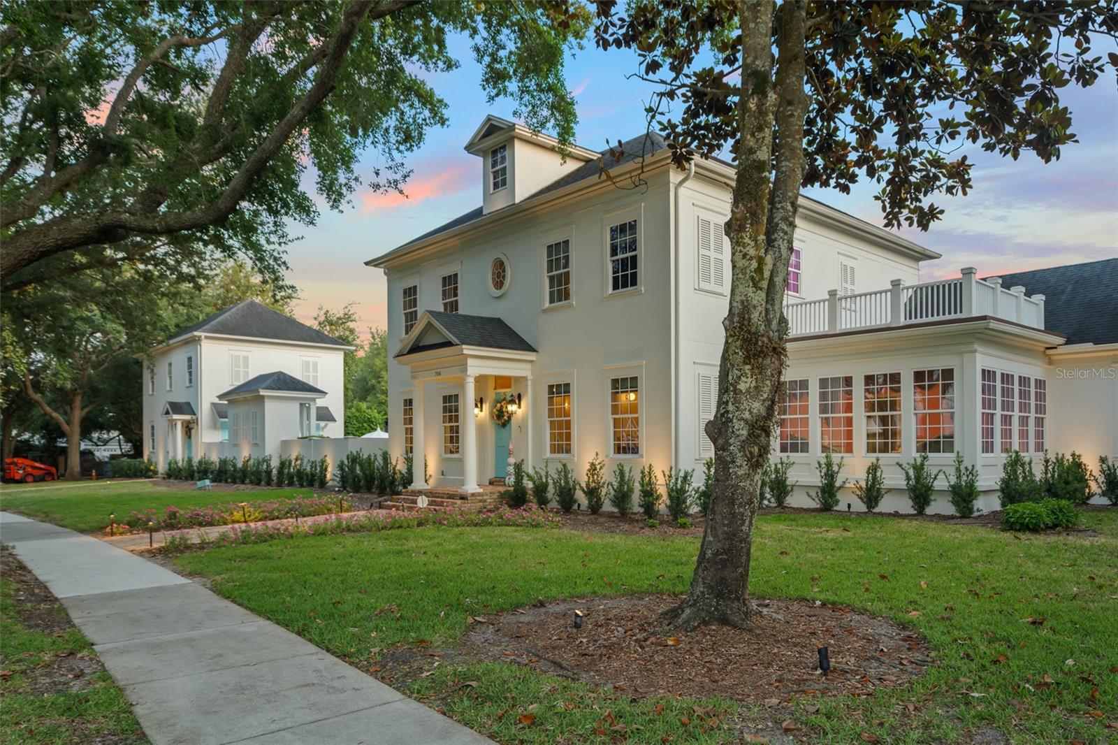 706 GOLFPARK DRIVE
