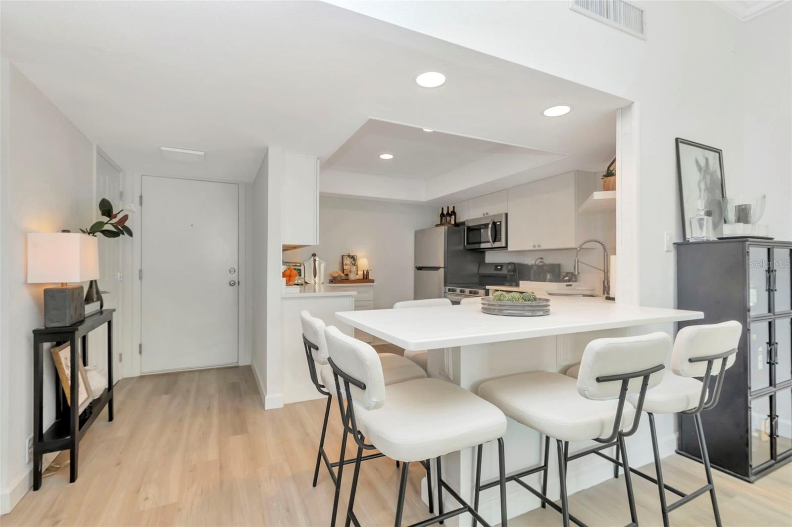 7400 SUN ISLAND DRIVE S 105