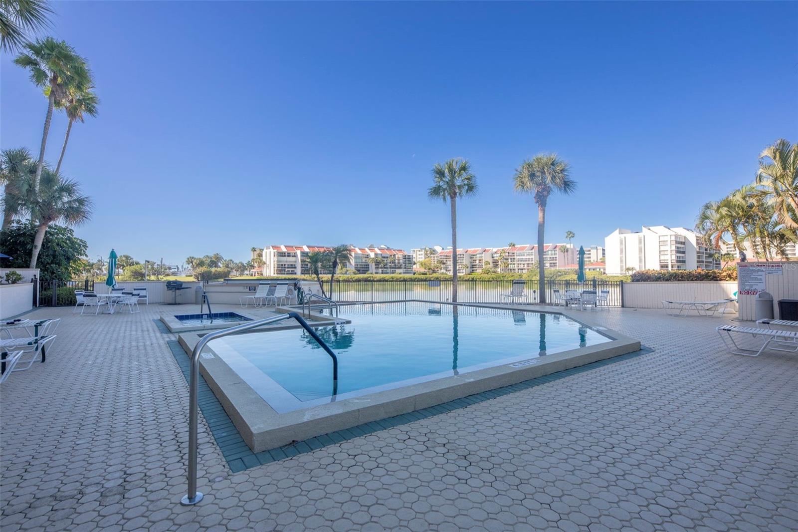 BAY ISLAND GROUP 1 - Residential