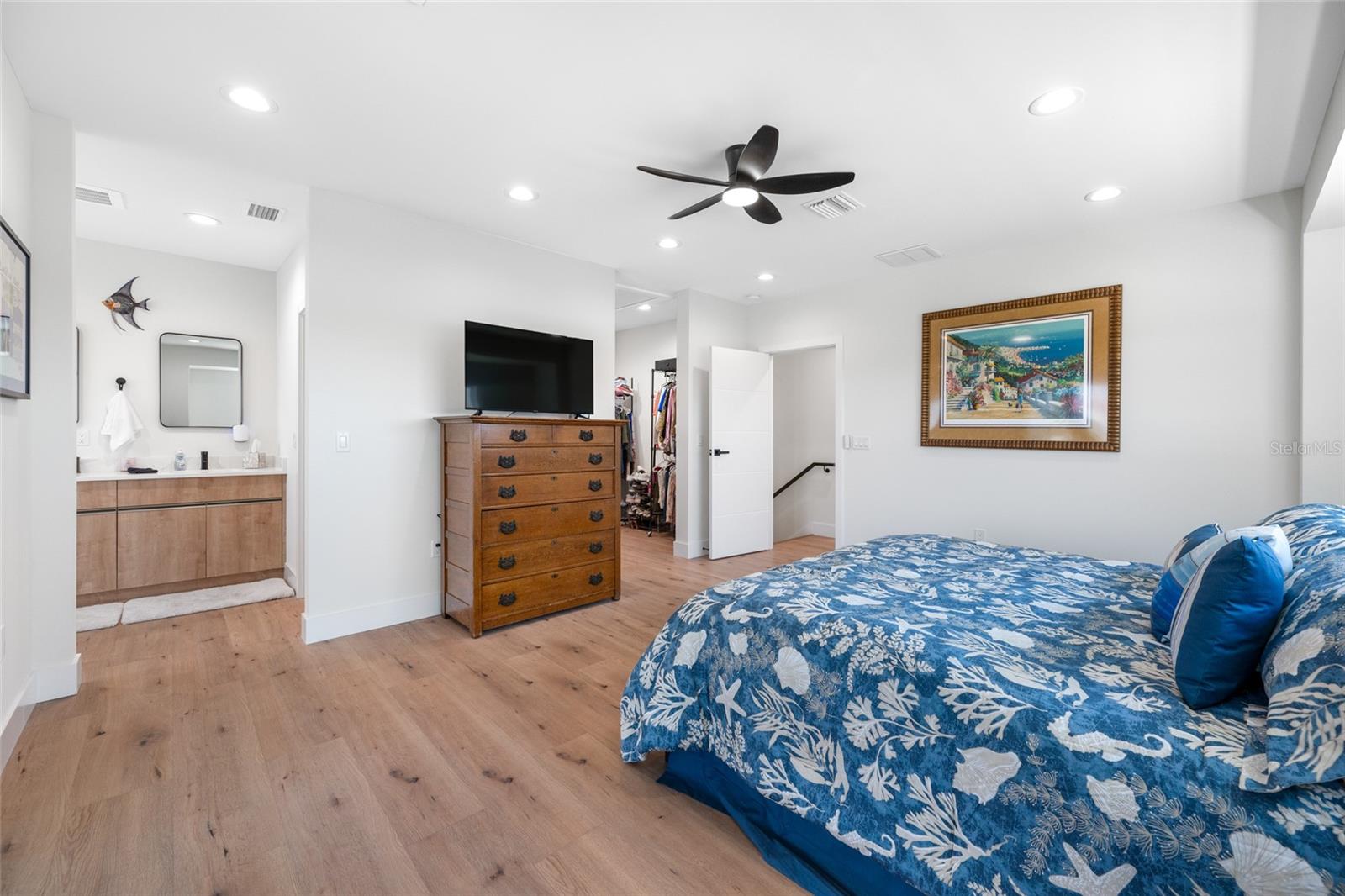 2200 BAY BLVD IRB CONDO - Residential