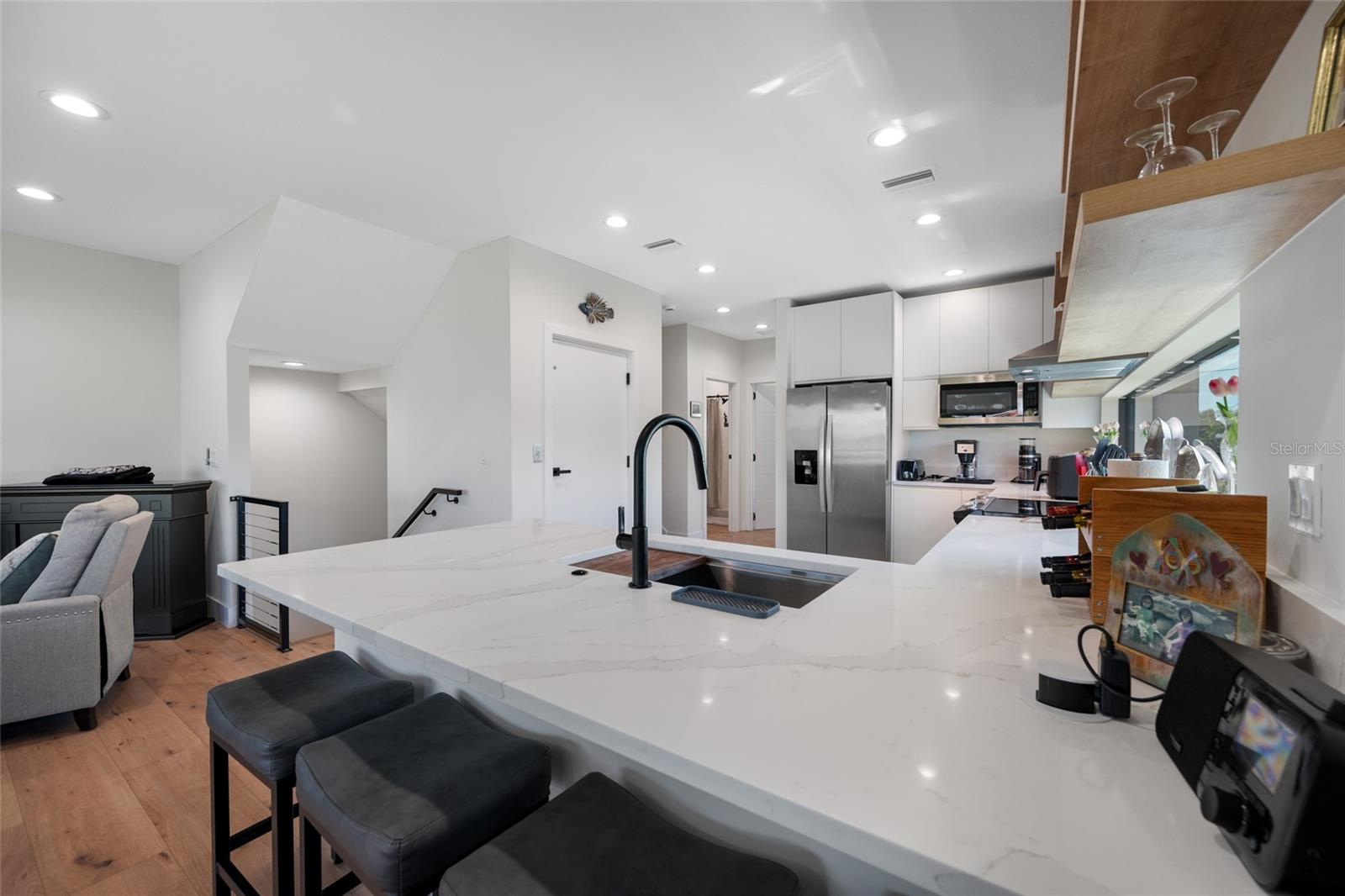 2200 BAY BLVD IRB CONDO - Residential