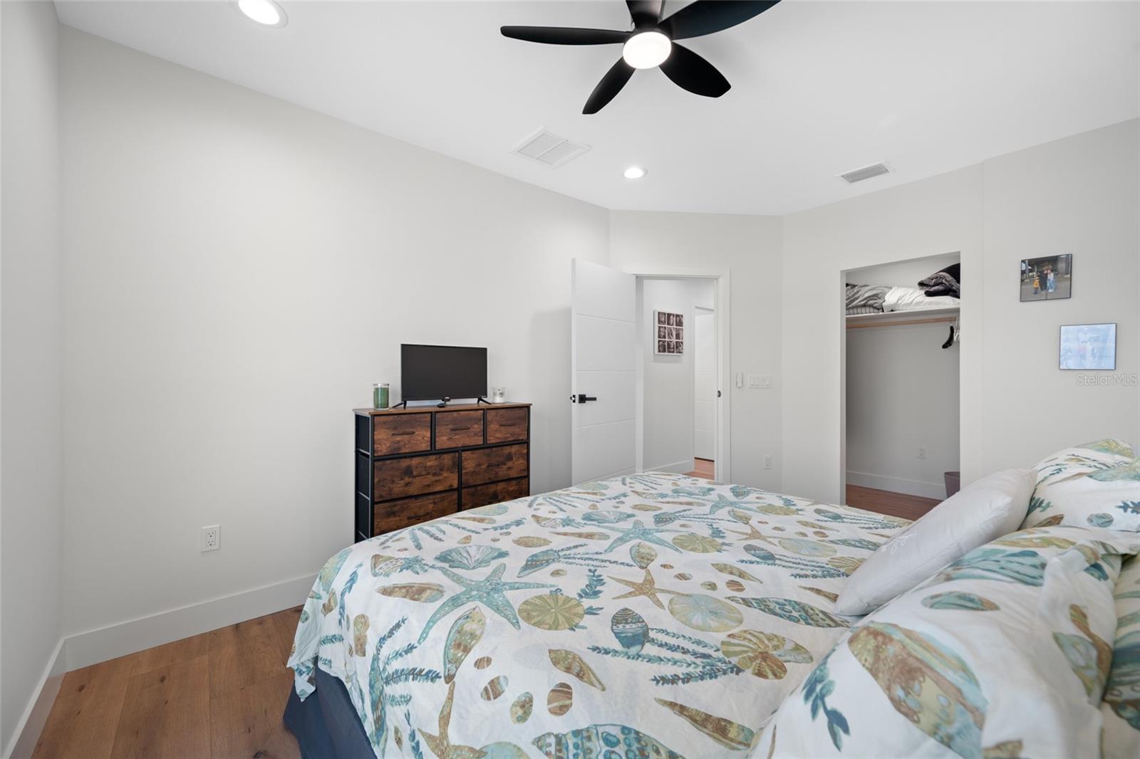 2200 BAY BLVD IRB CONDO - Residential