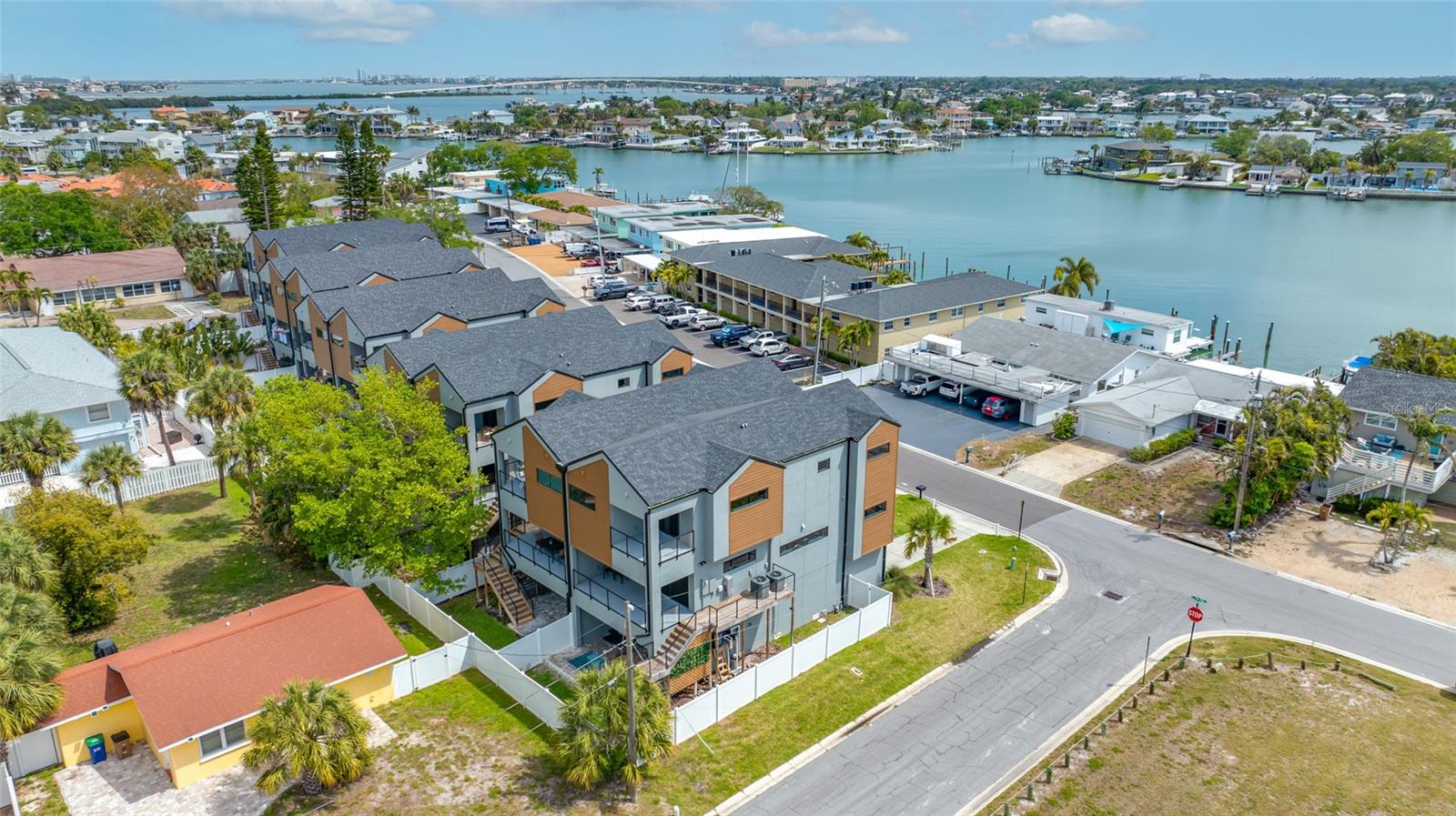 2200 BAY BLVD IRB CONDO - Residential