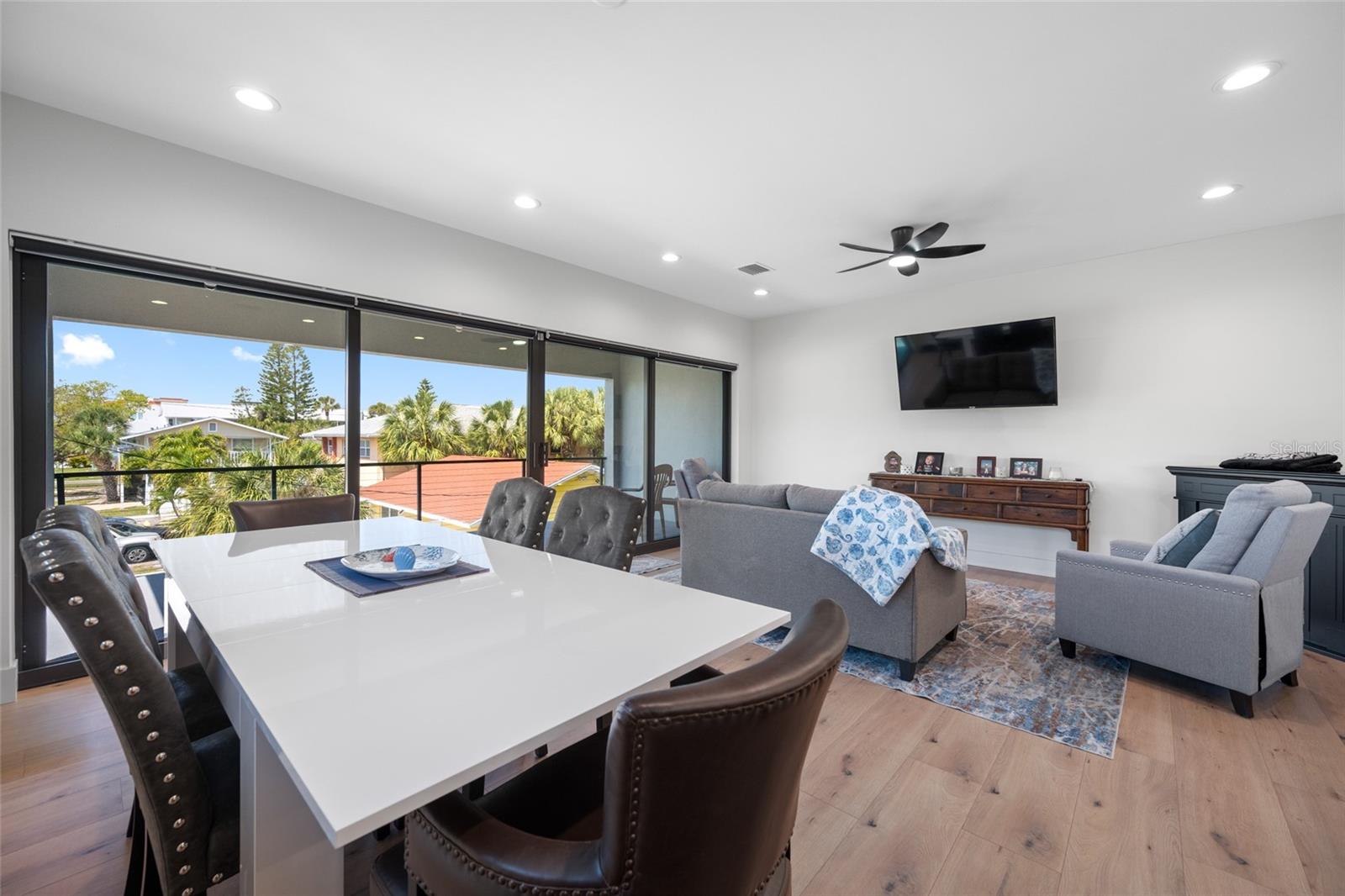 2200 BAY BLVD IRB CONDO - Residential