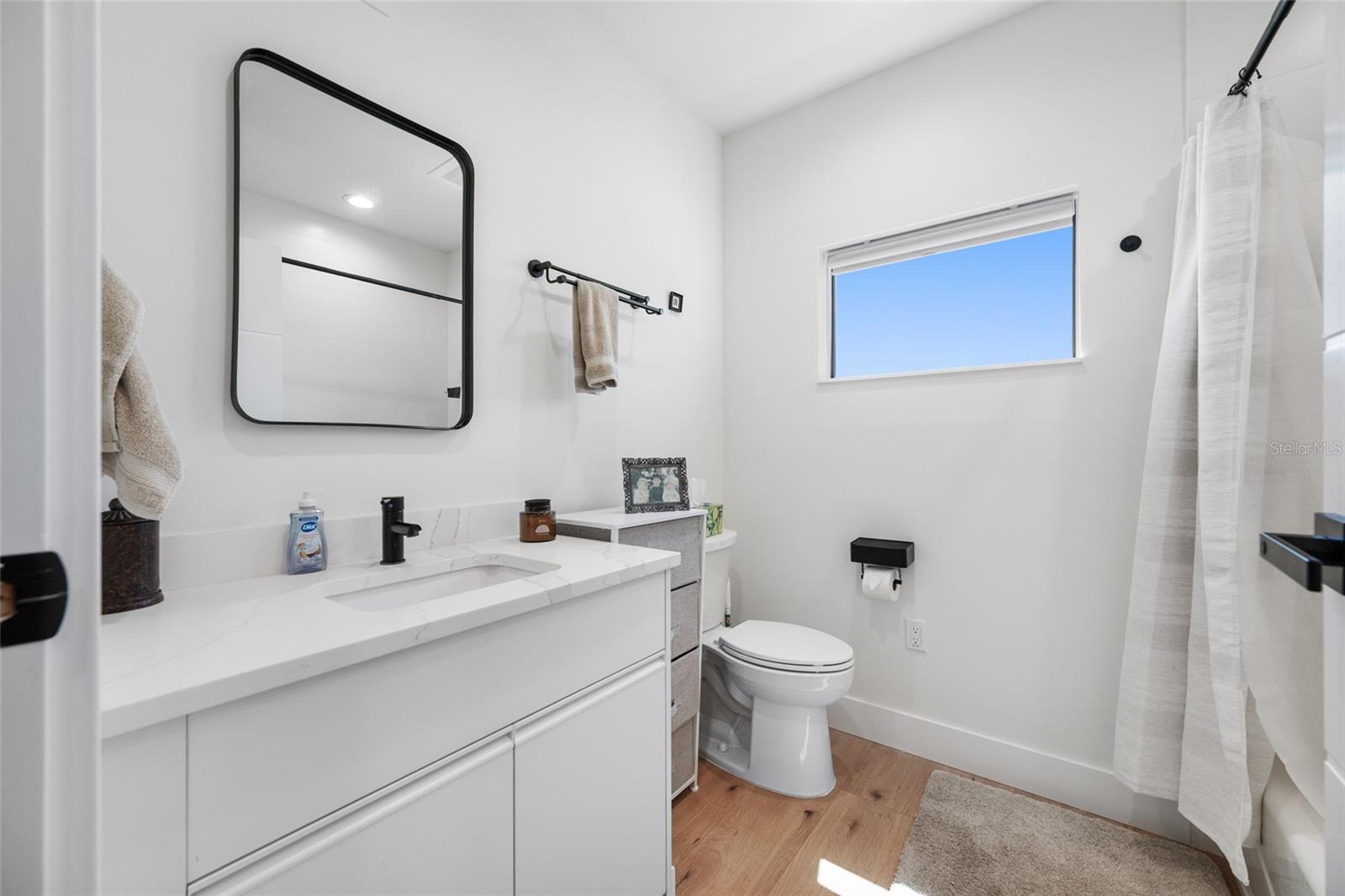 2200 BAY BLVD IRB CONDO - Residential