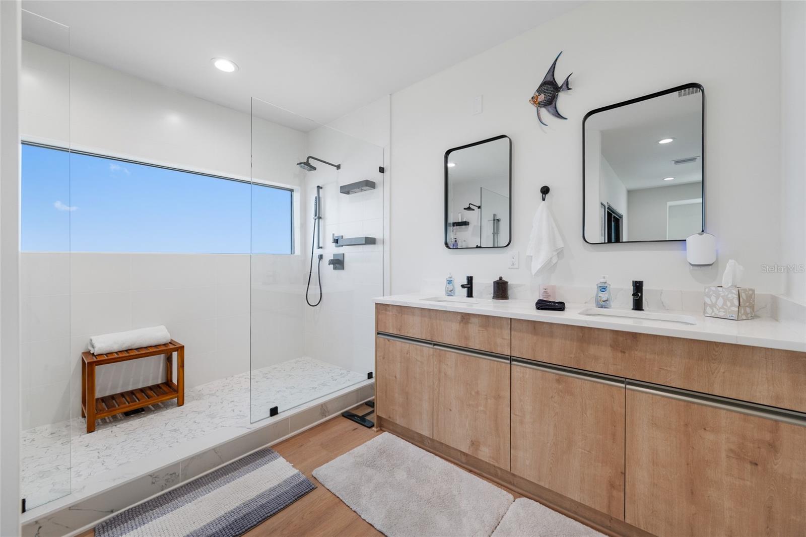 2200 BAY BLVD IRB CONDO - Residential