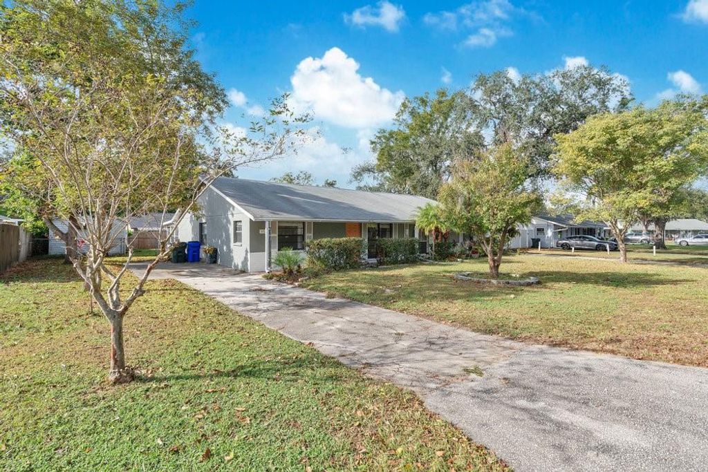 Photo of 4527 Holder Court, Lakeland, FL 33813 (MLS # L4957851)