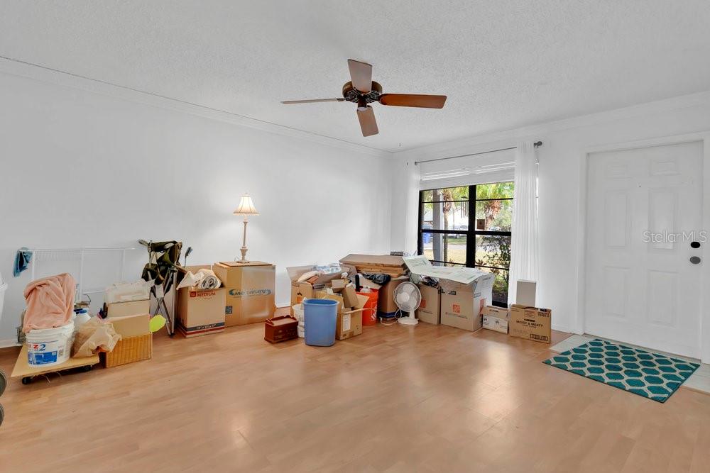 VALENCIA VILLAGE - Residential