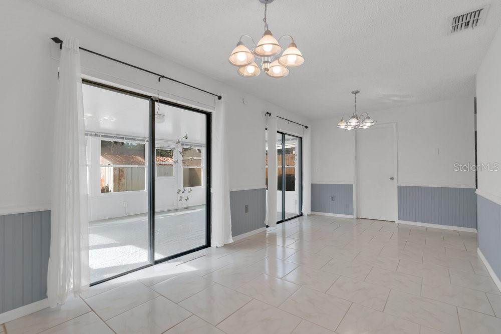 VALENCIA VILLAGE - Residential