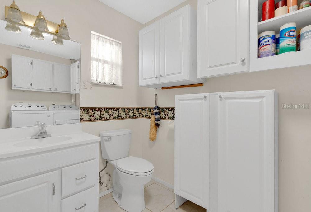 VALENCIA VILLAGE - Residential