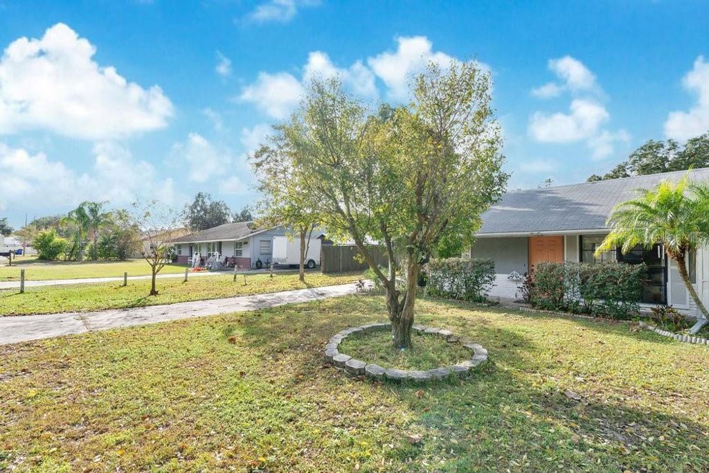 Photo of 4527 Holder Court, Lakeland, FL 33813 (MLS # L4957851)