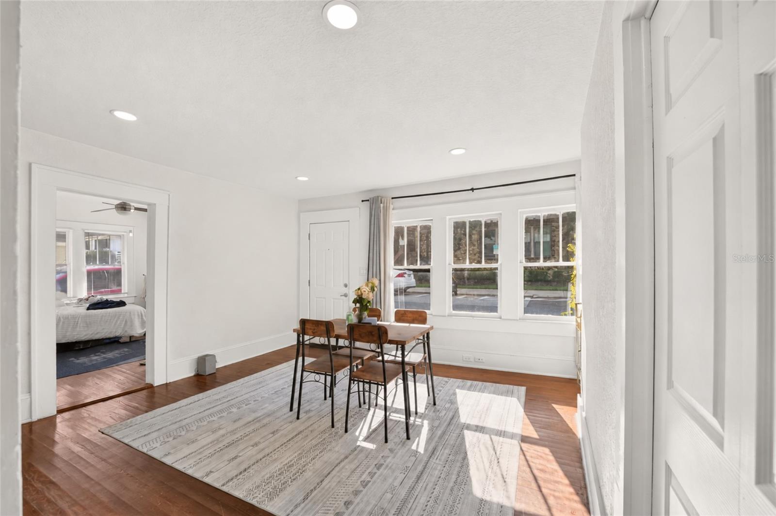 605 SW 9TH STREET