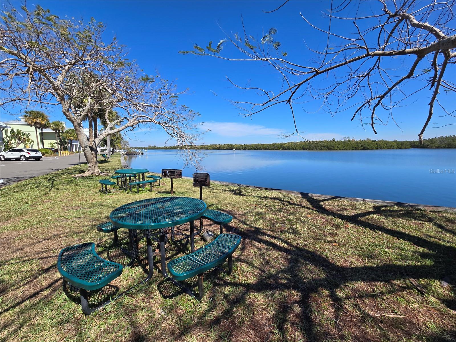 ISLAND RESORT AT MARINERS CLUB - Residential