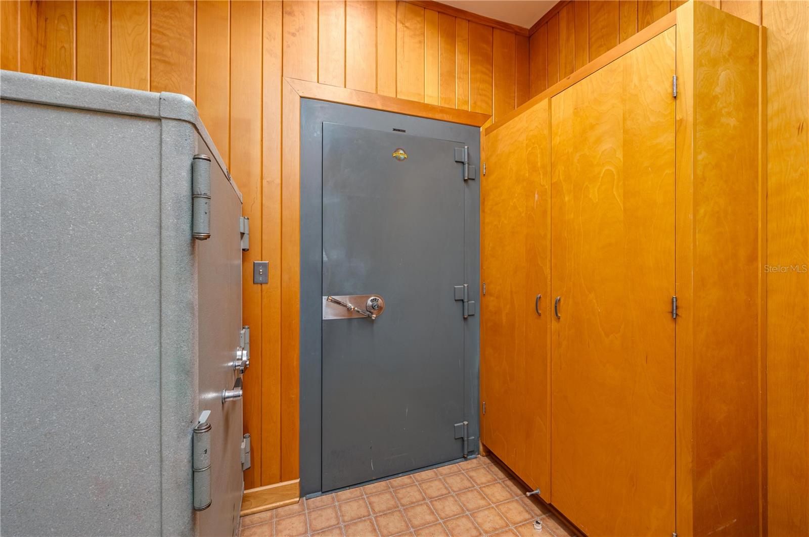 SUMMERLIN SCHOOL LANDS - Commercial Sale