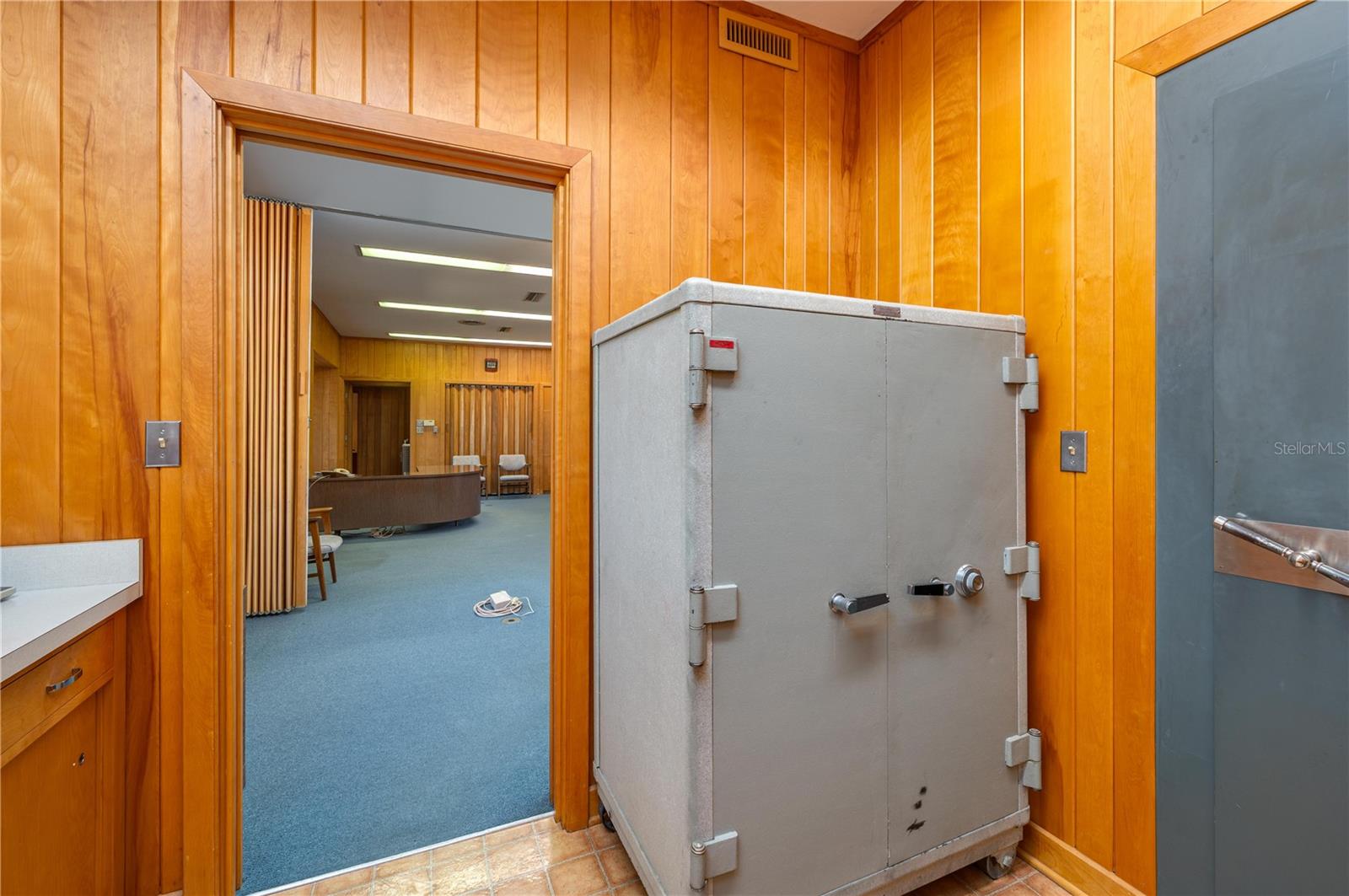 SUMMERLIN SCHOOL LANDS - Commercial Sale