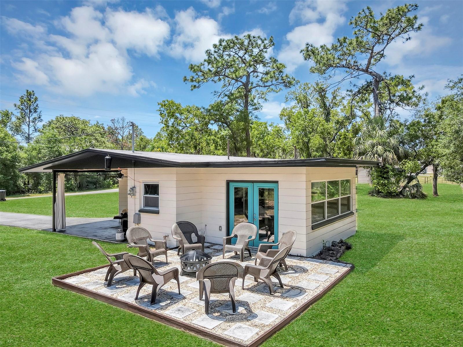CRYSTAL PARADISE ESTATES UNIT 02 - Residential
