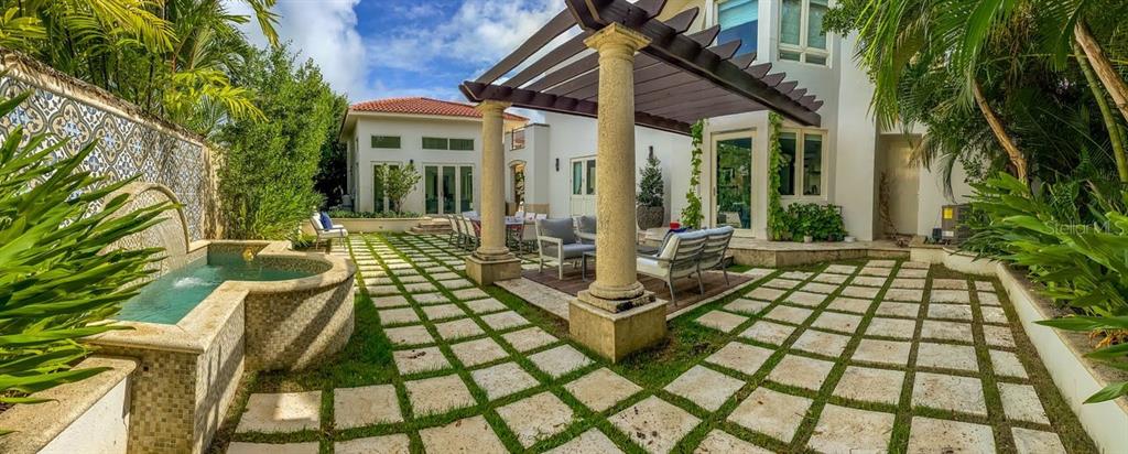 DORADO BEACH EAST - Residential