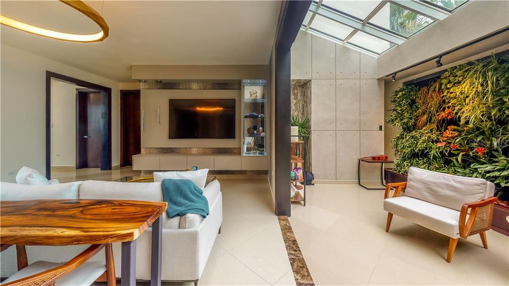 DORADO BEACH EAST - Residential