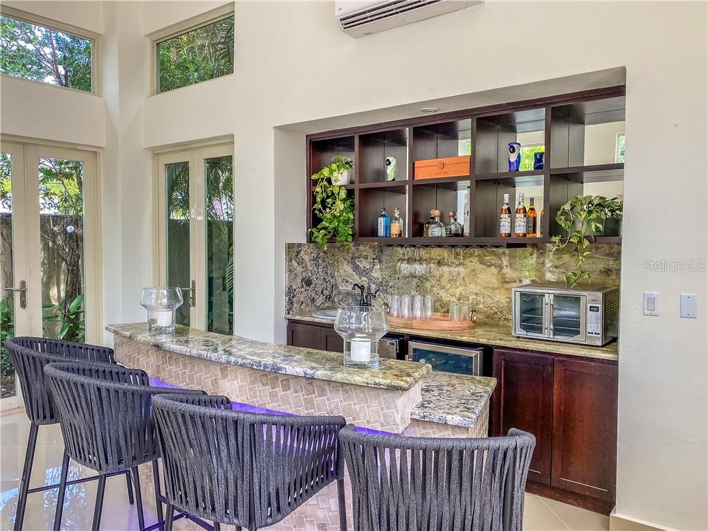 DORADO BEACH EAST - Residential