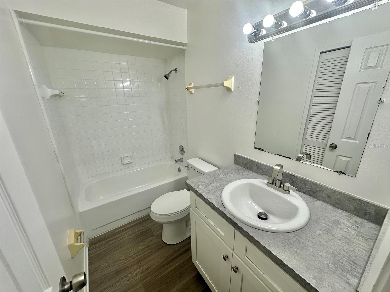 WOODRUFFS SUB FRANK L - Residential Lease