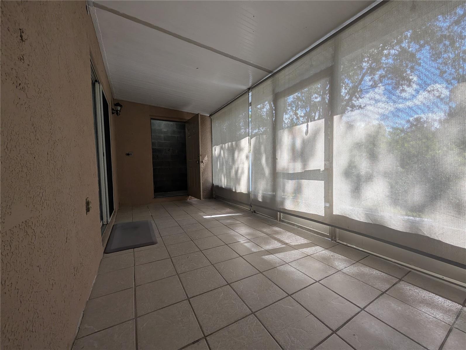 TRAFALGAR SQUARE - Residential Lease