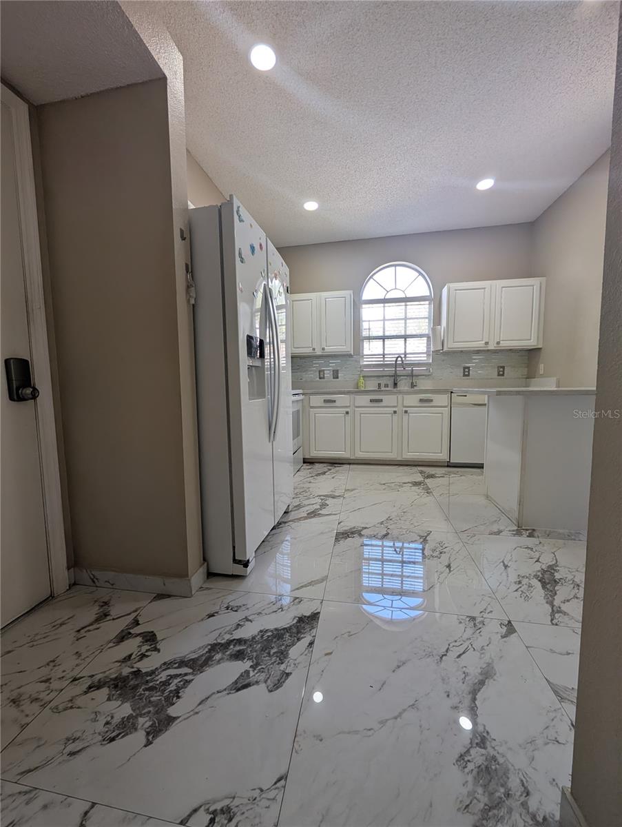 TRAFALGAR SQUARE - Residential Lease