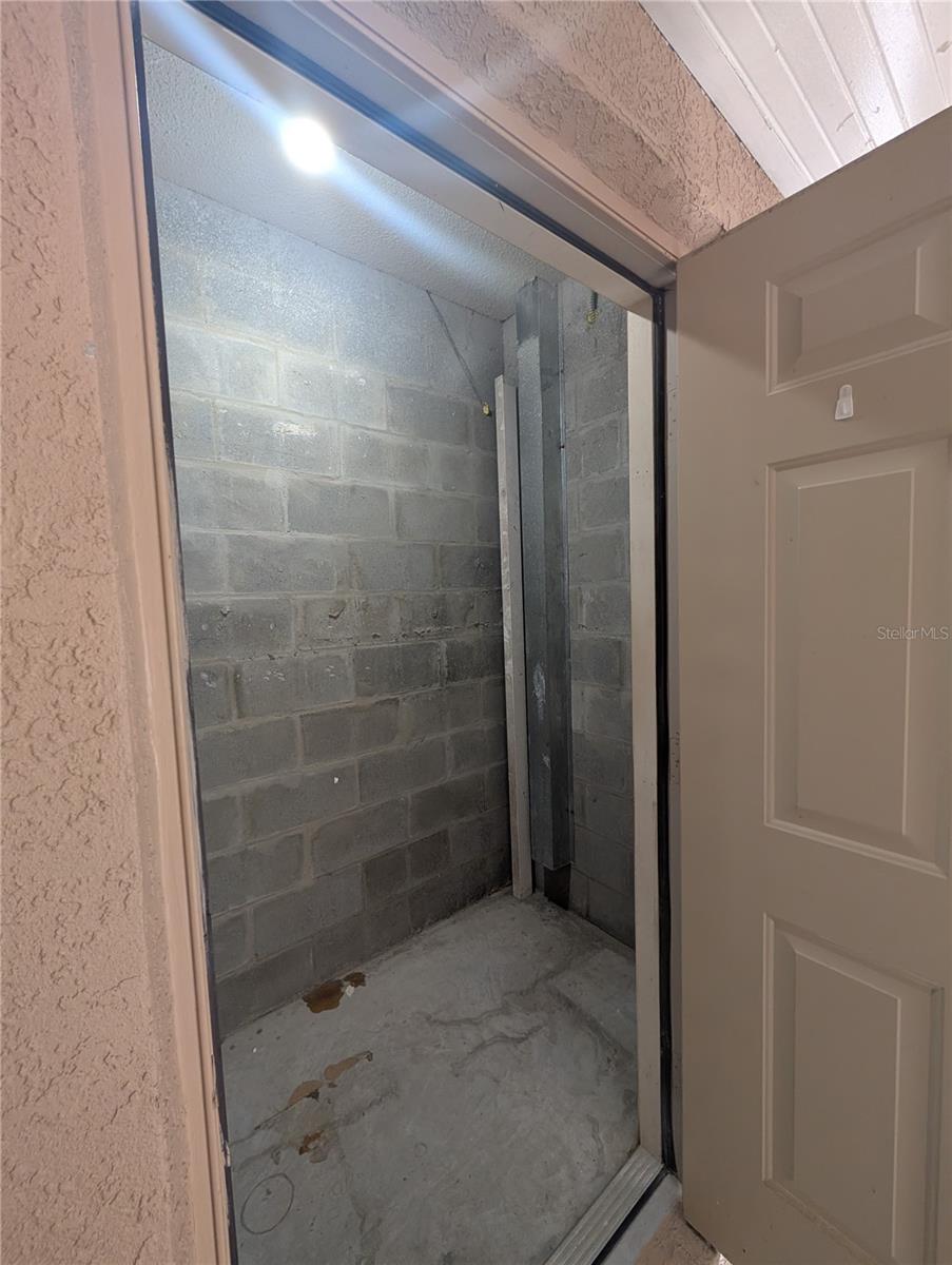 TRAFALGAR SQUARE - Residential Lease