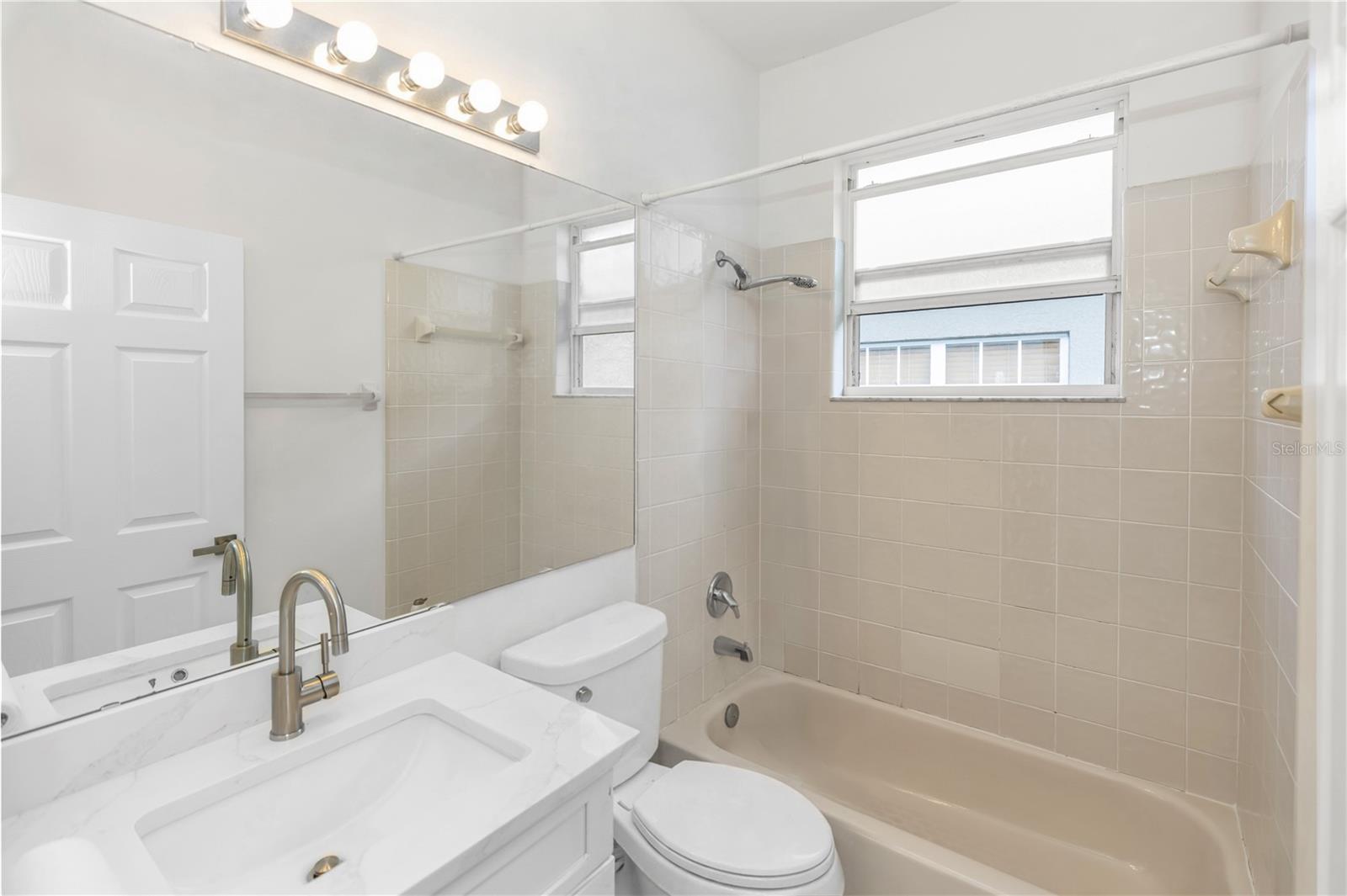 HIDDEN LAKES PH 02 - Residential