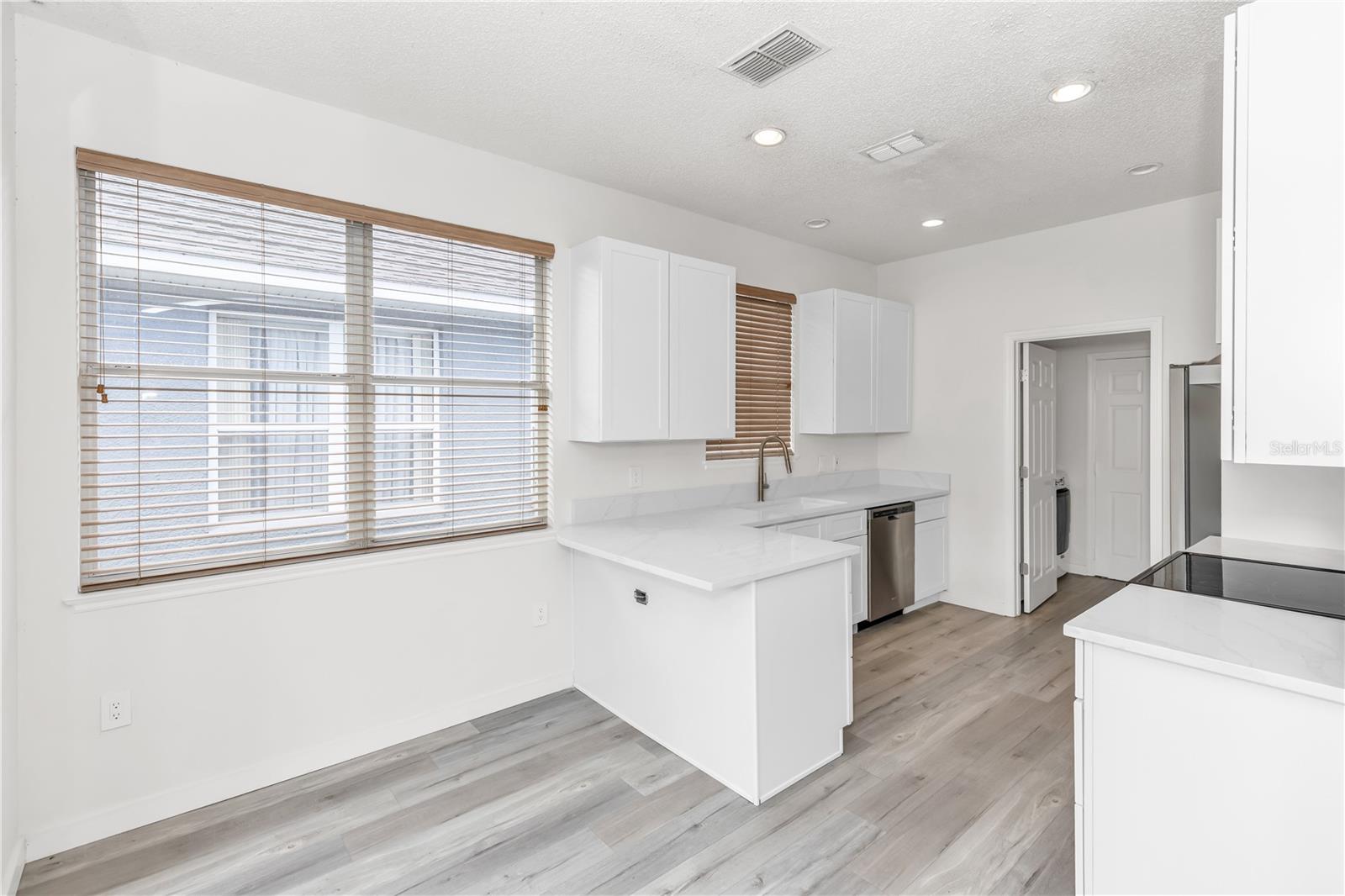 HIDDEN LAKES PH 02 - Residential