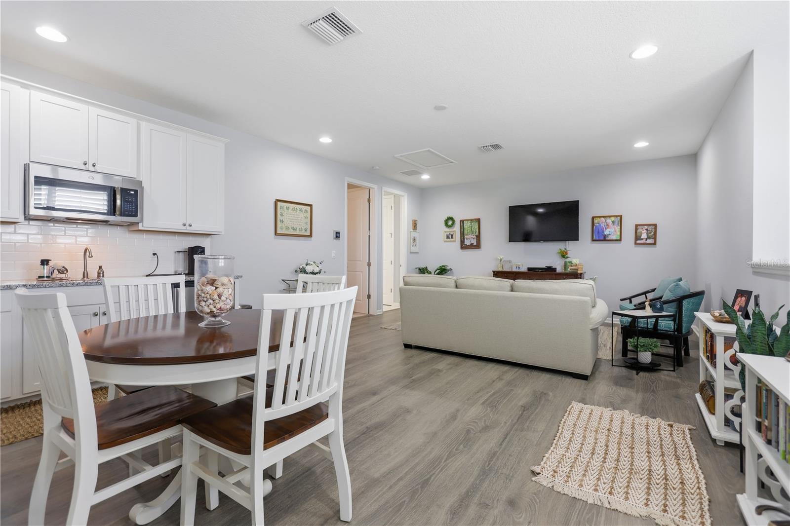 VICTORIA GARDENS PH 8 - Residential