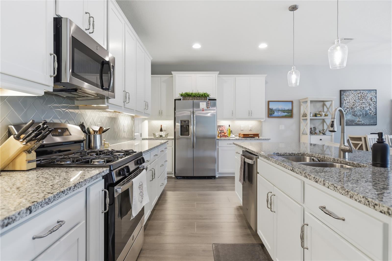 VICTORIA GARDENS PH 8 - Residential