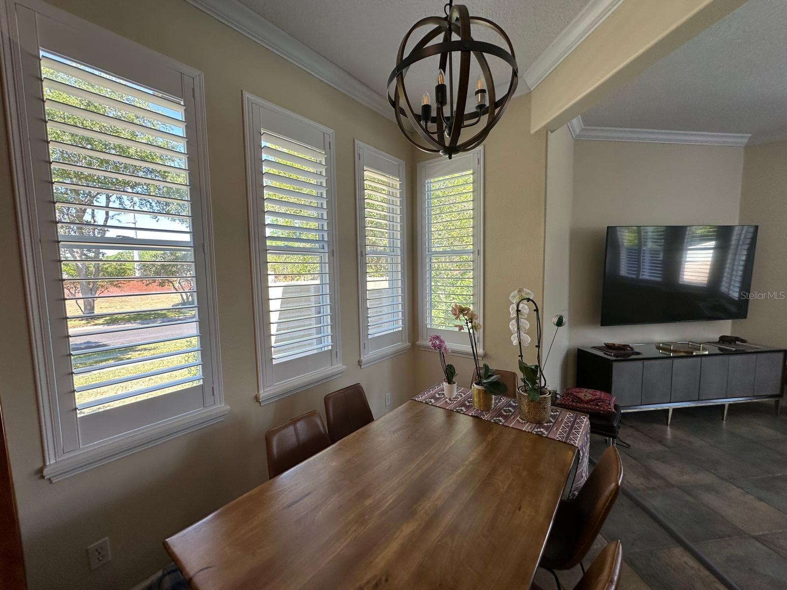 PALM LAKE - Residential