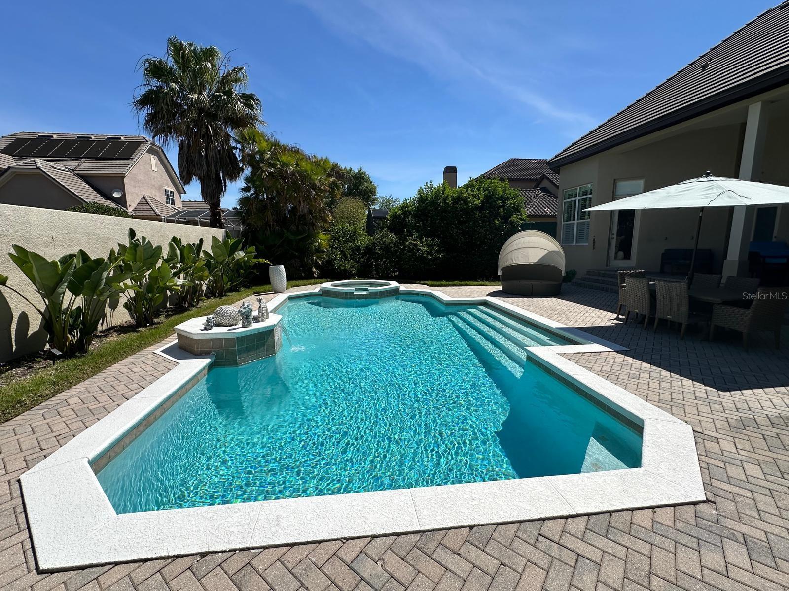 PALM LAKE - Residential