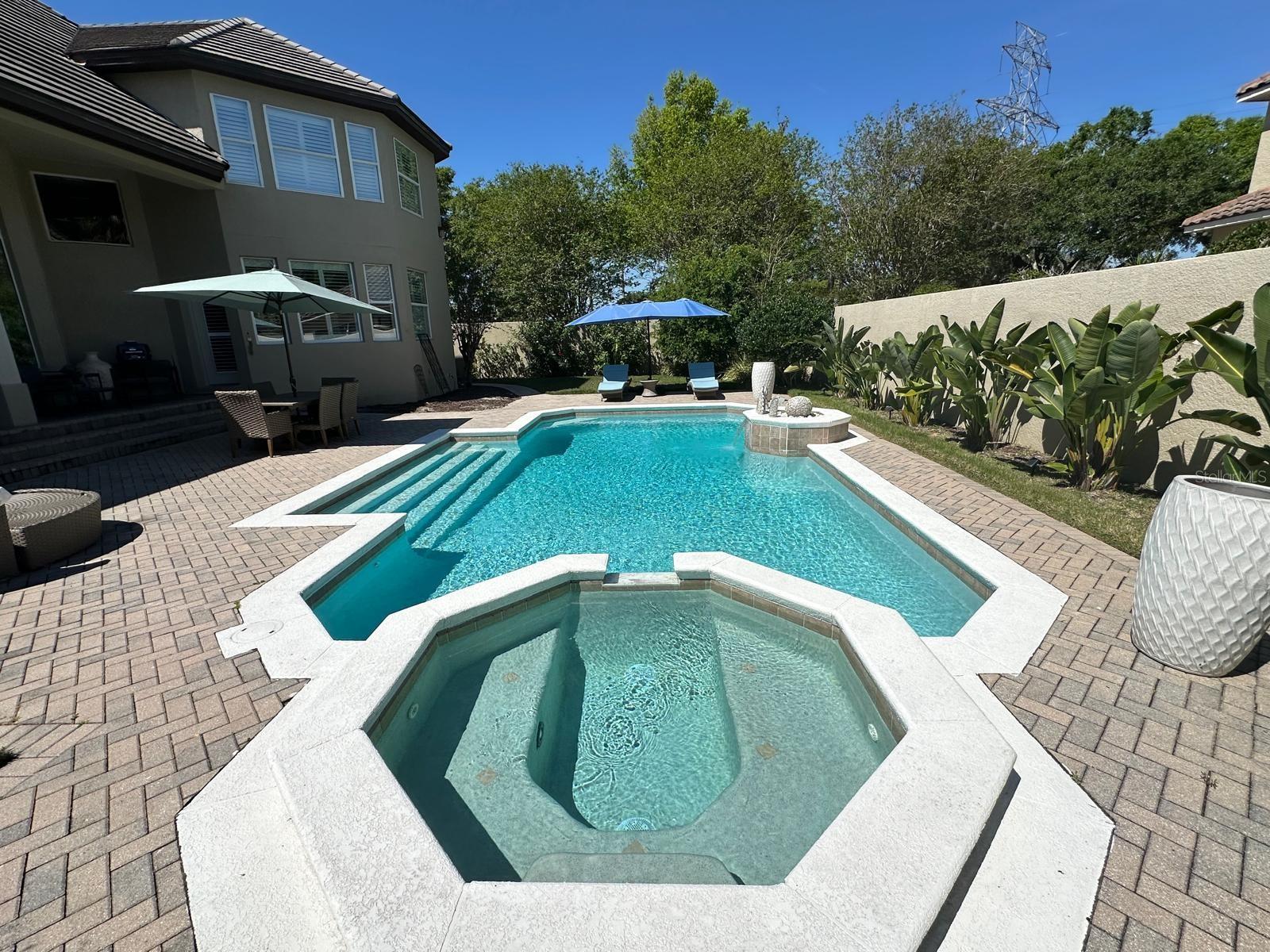 PALM LAKE - Residential