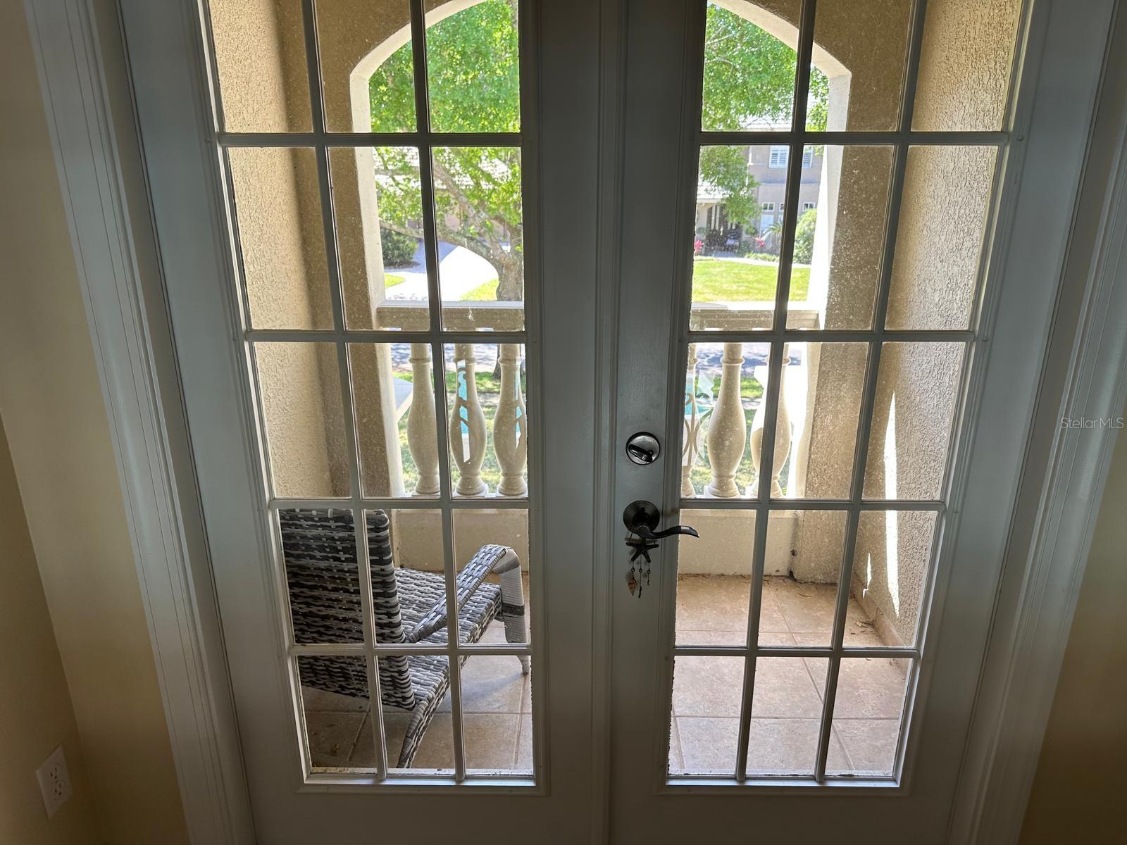 PALM LAKE - Residential