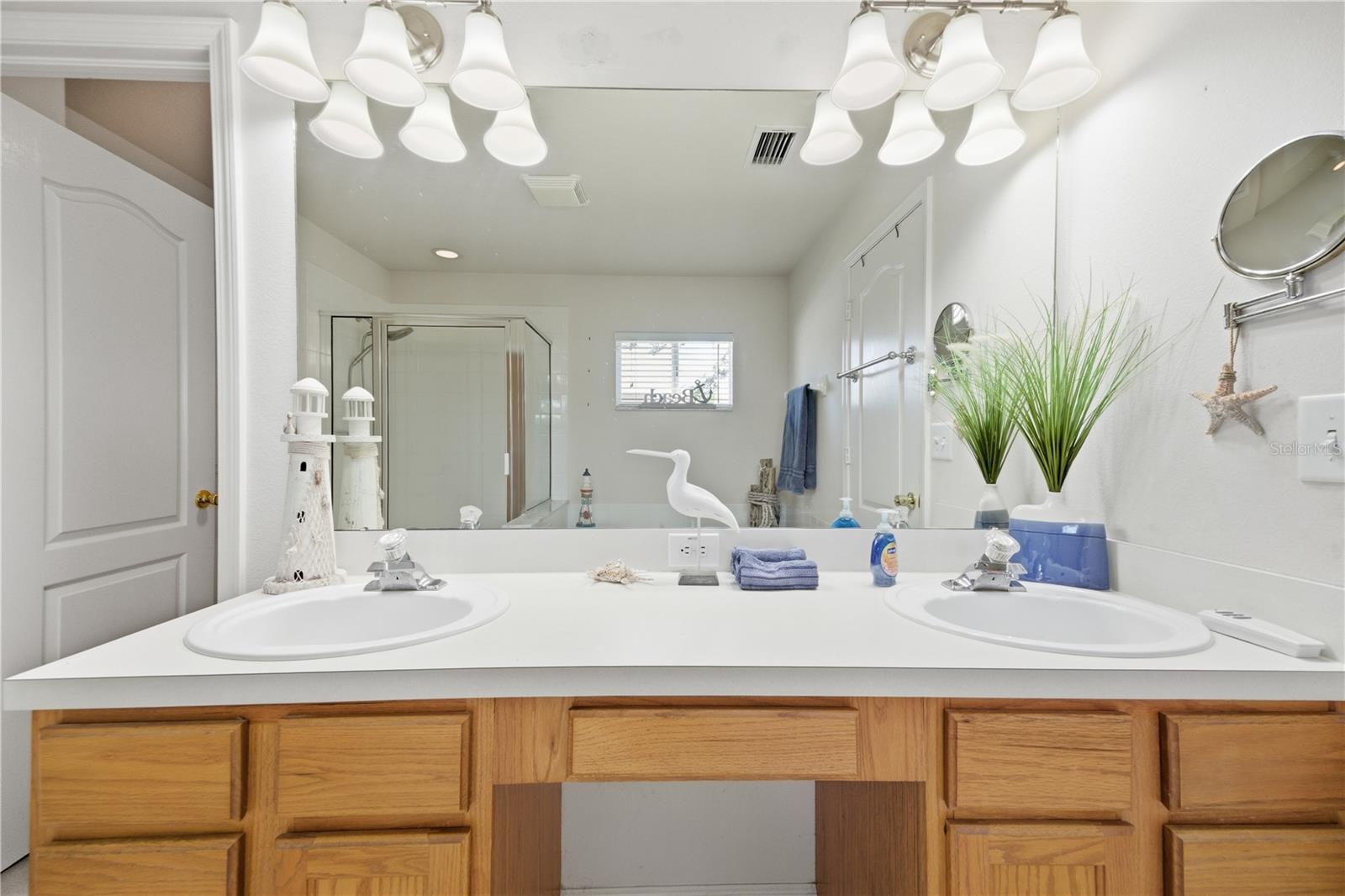 LEXINGTON OAKS VILLAGES 21 & 22 - Residential