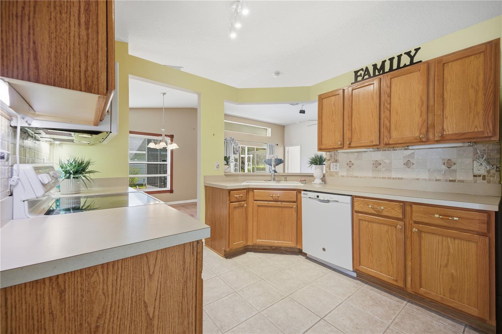 LEXINGTON OAKS VILLAGES 21 & 22 - Residential